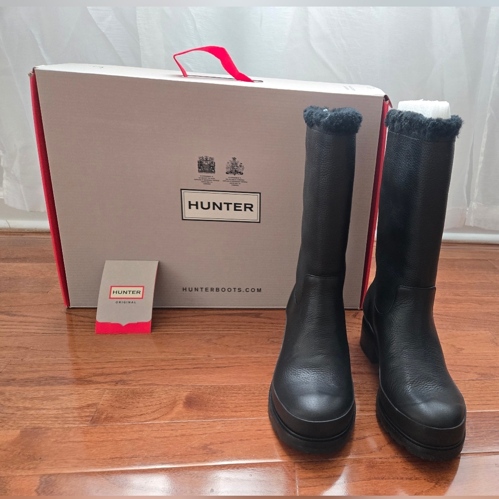 Hunter Shearling Boots - Picture 9 of 13